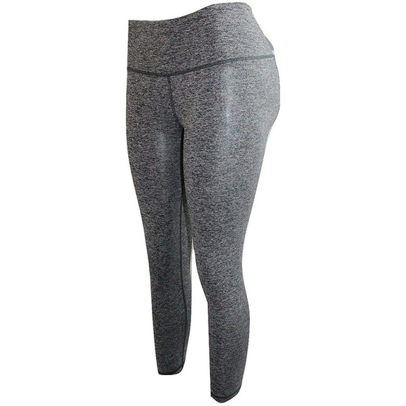 Victoria's Secret Pants - NWOT Victoria's Secret VSX Sport Knockout Capri Leggings